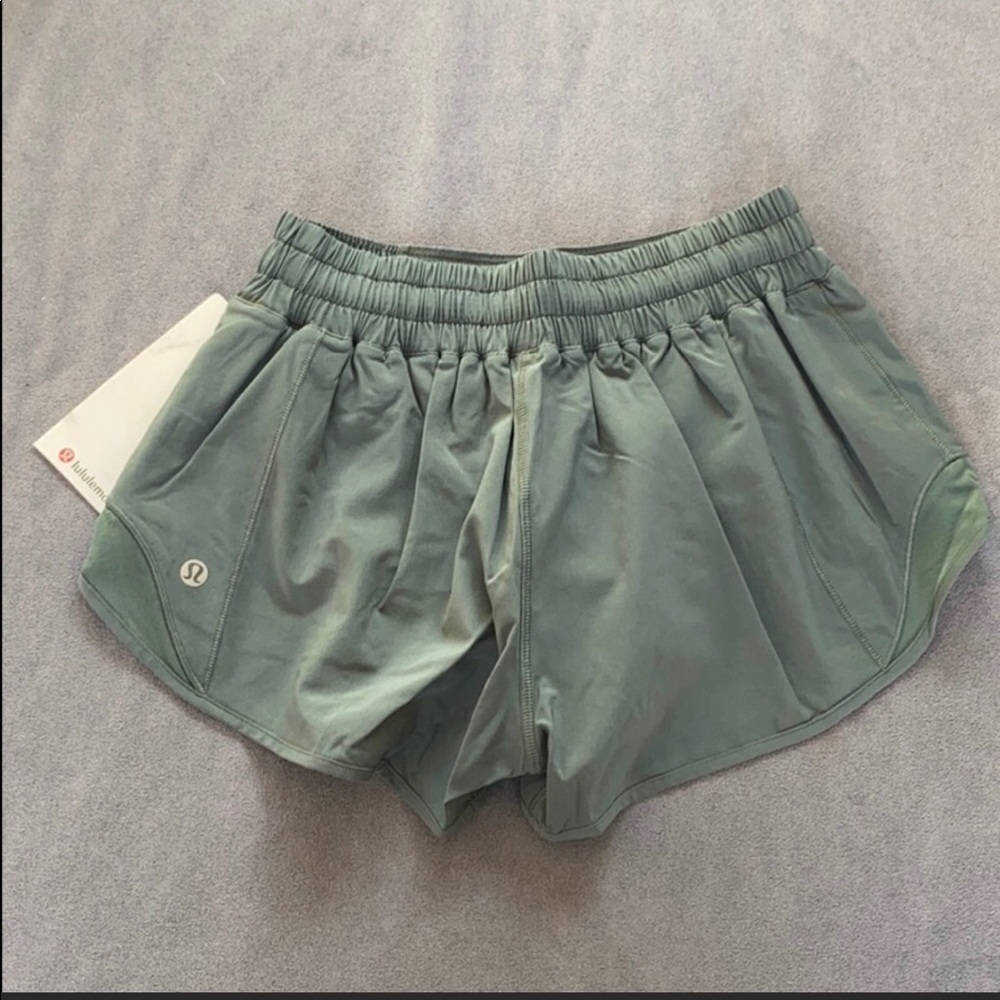 lululemon shorts!!